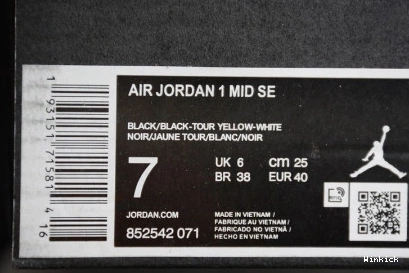 1 852542 071 YELLOW JORDAN BLACK TOE AIR WHITE 1202